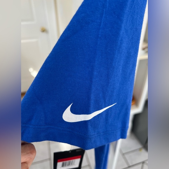 🍁 Nike NY Knicks Tee Shirt NWT.  Men’s Size-L 100% Cotton - Picture 3 of 10